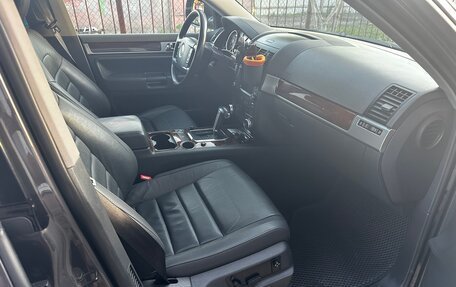 Volkswagen Touareg III, 2007 год, 1 100 000 рублей, 28 фотография