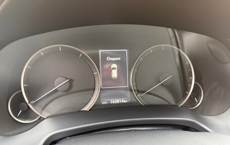 Lexus RX IV рестайлинг, 2017 год, 3 800 000 рублей, 6 фотография