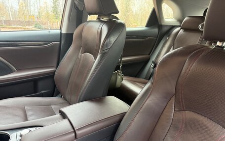 Lexus RX IV рестайлинг, 2017 год, 3 800 000 рублей, 7 фотография