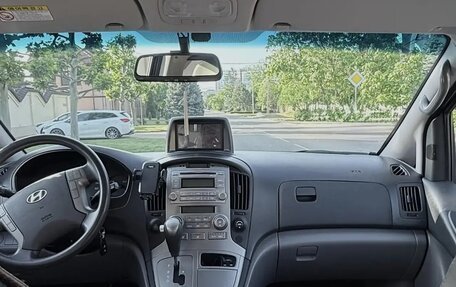 Hyundai Grand Starex Grand Starex I рестайлинг 2, 2015 год, 2 100 000 рублей, 2 фотография