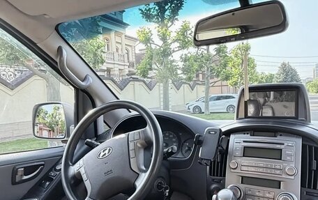Hyundai Grand Starex Grand Starex I рестайлинг 2, 2015 год, 2 100 000 рублей, 14 фотография