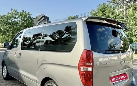 Hyundai Grand Starex Grand Starex I рестайлинг 2, 2015 год, 2 100 000 рублей, 5 фотография