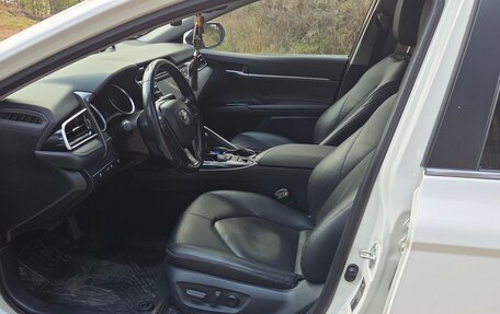 Toyota Camry, 2019 год, 2 680 000 рублей, 8 фотография
