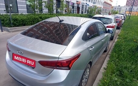 Hyundai Solaris II рестайлинг, 2017 год, 650 000 рублей, 2 фотография