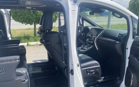 Toyota Alphard III, 2021 год, 4 900 000 рублей, 12 фотография