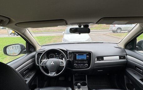 Mitsubishi Outlander III рестайлинг 3, 2013 год, 1 350 000 рублей, 7 фотография