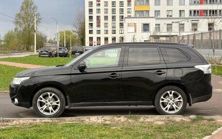 Mitsubishi Outlander III рестайлинг 3, 2013 год, 1 350 000 рублей, 6 фотография