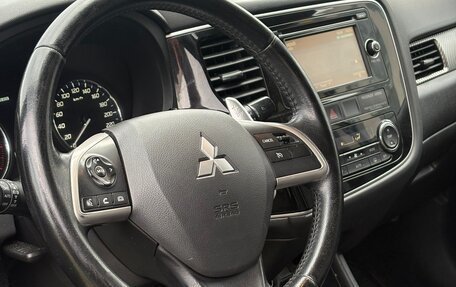 Mitsubishi Outlander III рестайлинг 3, 2013 год, 1 350 000 рублей, 10 фотография