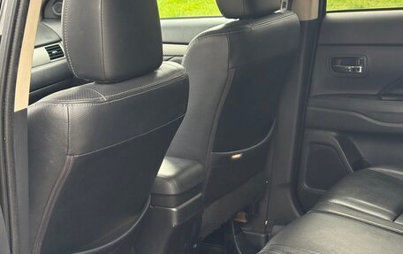 Mitsubishi Outlander III рестайлинг 3, 2013 год, 1 350 000 рублей, 11 фотография