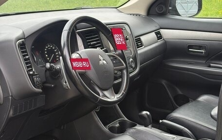 Mitsubishi Outlander III рестайлинг 3, 2013 год, 1 350 000 рублей, 9 фотография