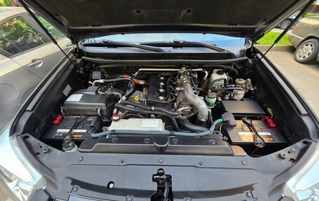 Toyota Land Cruiser Prado 150 рестайлинг 2, 2014 год, 3 430 000 рублей, 2 фотография