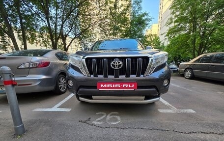 Toyota Land Cruiser Prado 150 рестайлинг 2, 2014 год, 3 430 000 рублей, 3 фотография