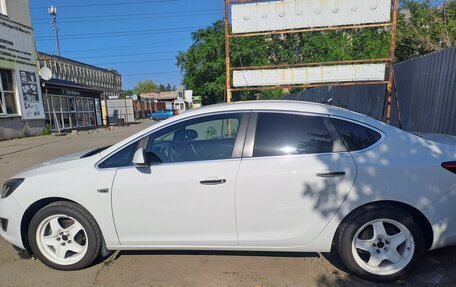 Opel Astra J, 2013 год, 1 400 000 рублей, 7 фотография