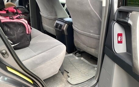 Toyota Land Cruiser Prado 150 рестайлинг 2, 2012 год, 2 750 000 рублей, 8 фотография