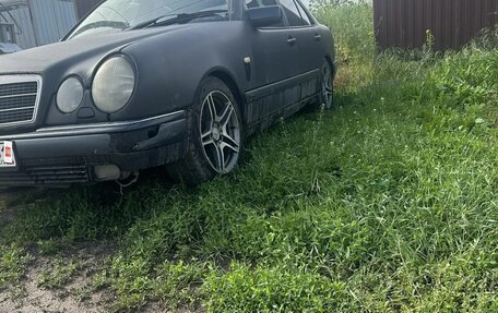 Mercedes-Benz E-Класс, 1998 год, 270 000 рублей, 15 фотография