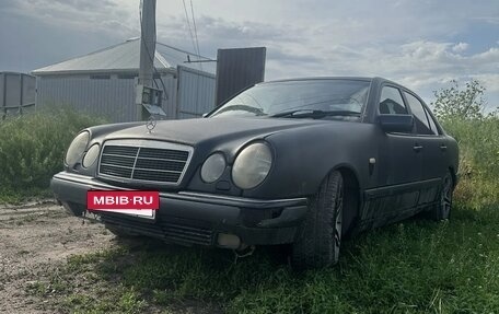Mercedes-Benz E-Класс, 1998 год, 270 000 рублей, 5 фотография