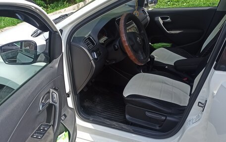 Volkswagen Polo VI (EU Market), 2011 год, 720 000 рублей, 5 фотография