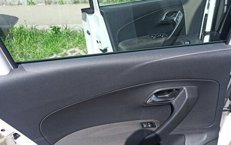 Volkswagen Polo VI (EU Market), 2011 год, 720 000 рублей, 12 фотография
