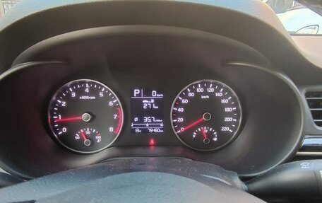 KIA Rio IV, 2018 год, 1 650 000 рублей, 2 фотография