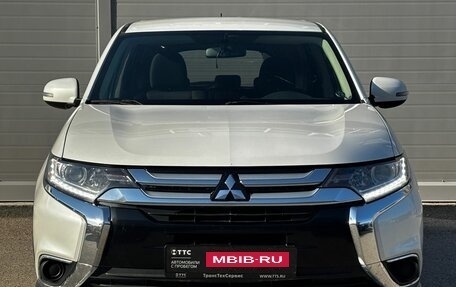 Mitsubishi Outlander III рестайлинг 3, 2016 год, 1 880 000 рублей, 2 фотография