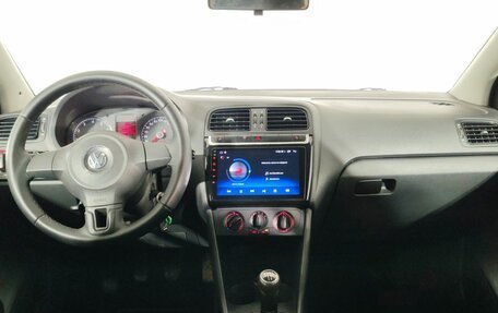 Volkswagen Polo VI (EU Market), 2012 год, 390 000 рублей, 10 фотография