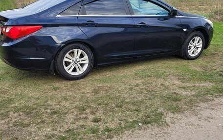 Hyundai Sonata VI, 2010 год, 780 000 рублей, 5 фотография