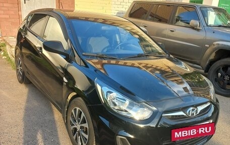 Hyundai Solaris II рестайлинг, 2014 год, 695 000 рублей, 3 фотография