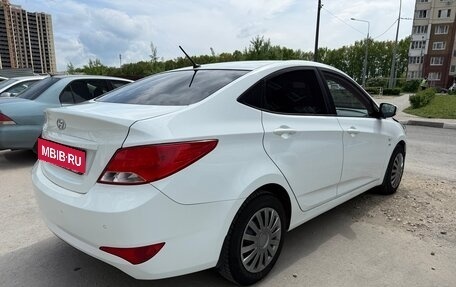 Hyundai Solaris II рестайлинг, 2015 год, 885 000 рублей, 4 фотография