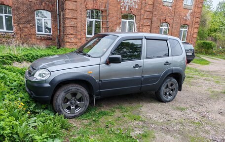 Chevrolet Niva I рестайлинг, 2019 год, 750 000 рублей, 4 фотография