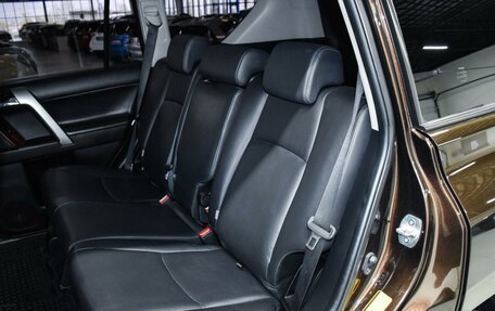 Toyota Land Cruiser Prado 150 рестайлинг 2, 2017 год, 5 699 000 рублей, 8 фотография