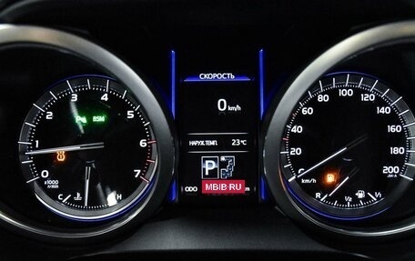 Toyota Land Cruiser Prado 150 рестайлинг 2, 2017 год, 5 699 000 рублей, 13 фотография
