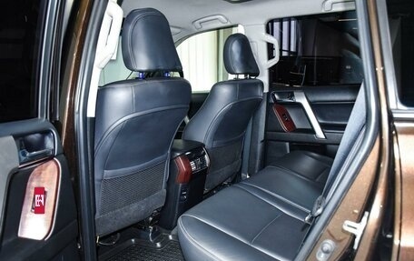 Toyota Land Cruiser Prado 150 рестайлинг 2, 2017 год, 5 699 000 рублей, 10 фотография