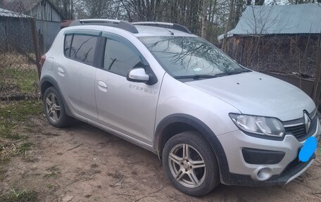 Renault Sandero II рестайлинг, 2015 год, 770 000 рублей, 1 фотография
