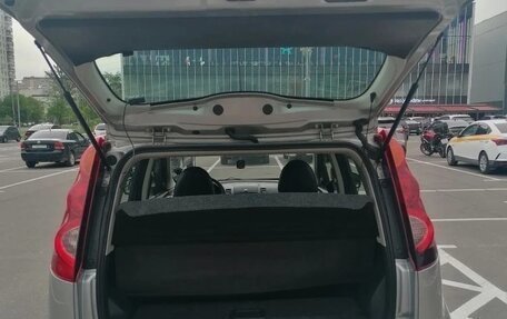 Nissan Note II рестайлинг, 2010 год, 850 000 рублей, 3 фотография