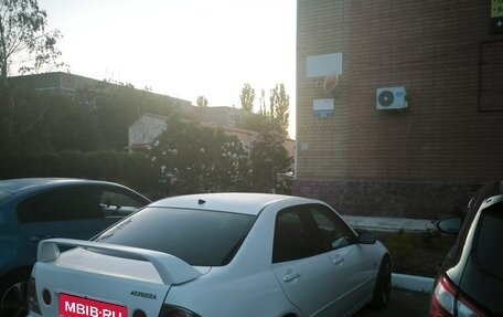 Toyota Altezza, 2001 год, 1 300 000 рублей, 10 фотография