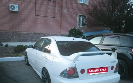 Toyota Altezza, 2001 год, 1 300 000 рублей, 11 фотография