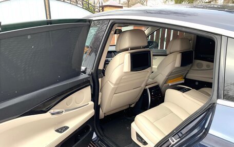 BMW 5 серия, 2010 год, 700 000 рублей, 2 фотография
