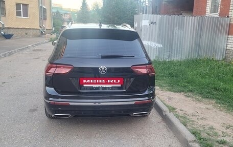 Volkswagen Tiguan II, 2021 год, 4 300 000 рублей, 4 фотография