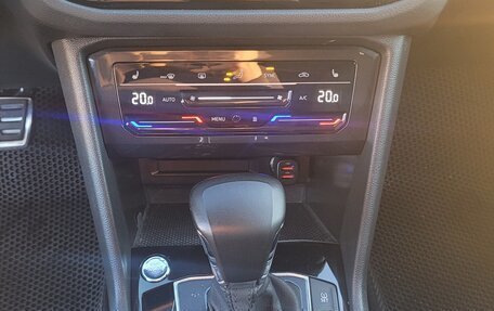 Volkswagen Tiguan II, 2021 год, 4 300 000 рублей, 9 фотография