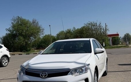 Toyota Camry, 2016 год, 2 550 000 рублей, 2 фотография