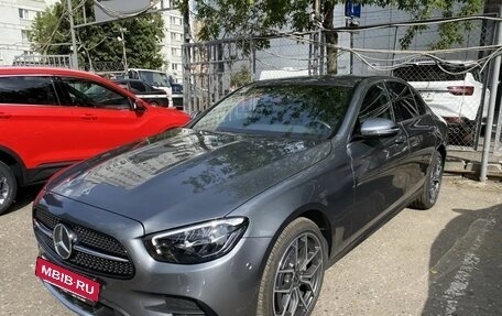 Mercedes-Benz E-Класс, 2021 год, 4 700 000 рублей, 5 фотография