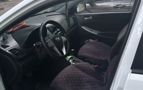 Hyundai Solaris II рестайлинг, 2014 год, 641 000 рублей, 4 фотография