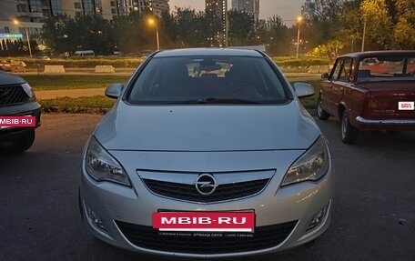 Opel Astra J, 2010 год, 700 000 рублей, 2 фотография