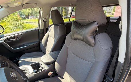 Toyota RAV4, 2019 год, 3 085 000 рублей, 11 фотография