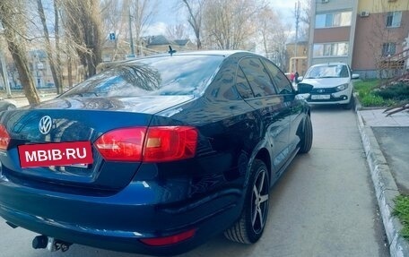 Volkswagen Jetta VI, 2013 год, 1 390 000 рублей, 3 фотография