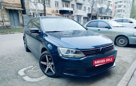 Volkswagen Jetta VI, 2013 год, 1 390 000 рублей, 6 фотография