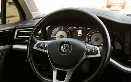 Volkswagen Touareg III, 2018 год, 4 278 000 рублей, 14 фотография