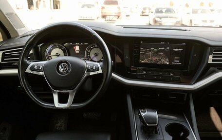 Volkswagen Touareg III, 2018 год, 4 278 000 рублей, 8 фотография