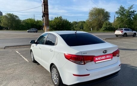 KIA Rio III рестайлинг, 2015 год, 950 000 рублей, 2 фотография