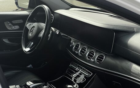 Mercedes-Benz E-Класс, 2016 год, 2 800 000 рублей, 9 фотография